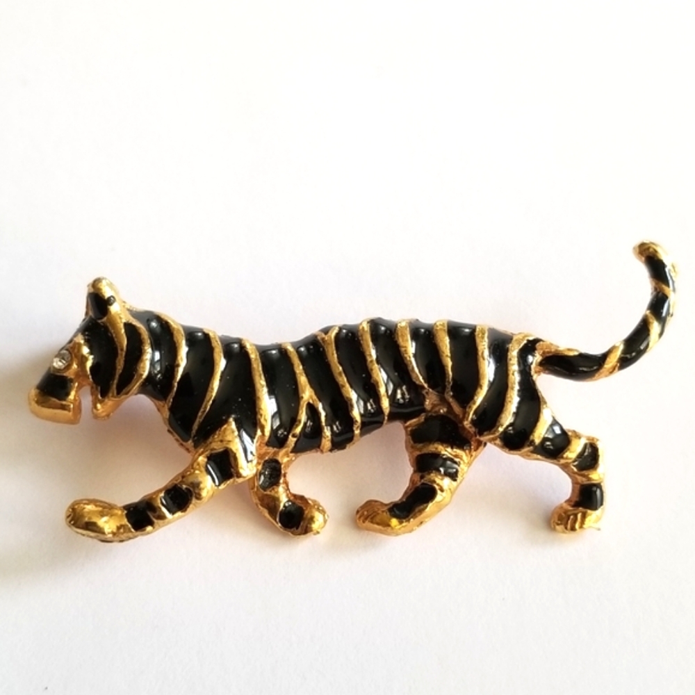 Vintage tiger brooch gold tone pin stripes black big cat jungle safari siberian
